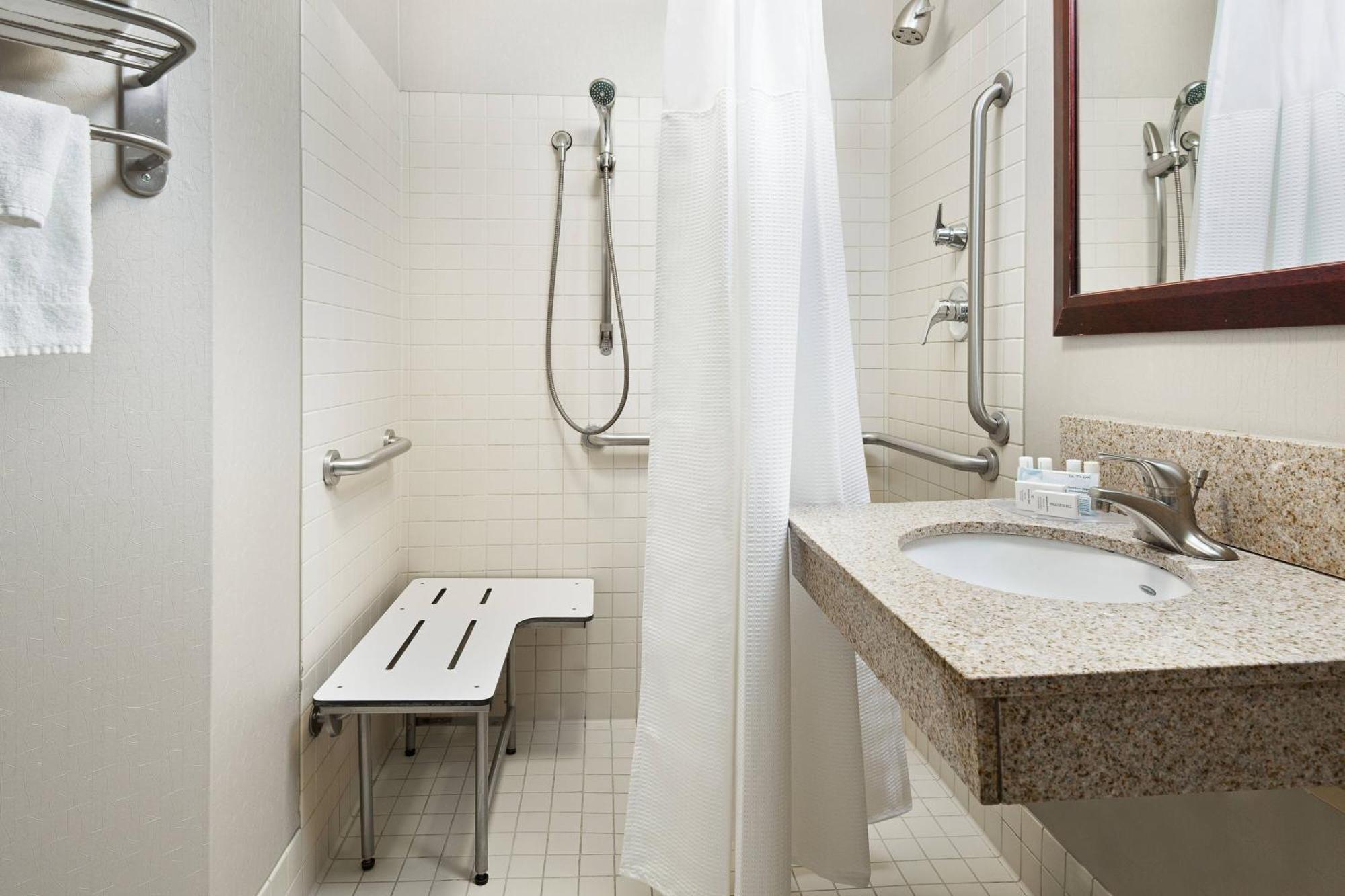 Springhill Suites By Marriott Wheeling Triadelphia Area Экстерьер фото
