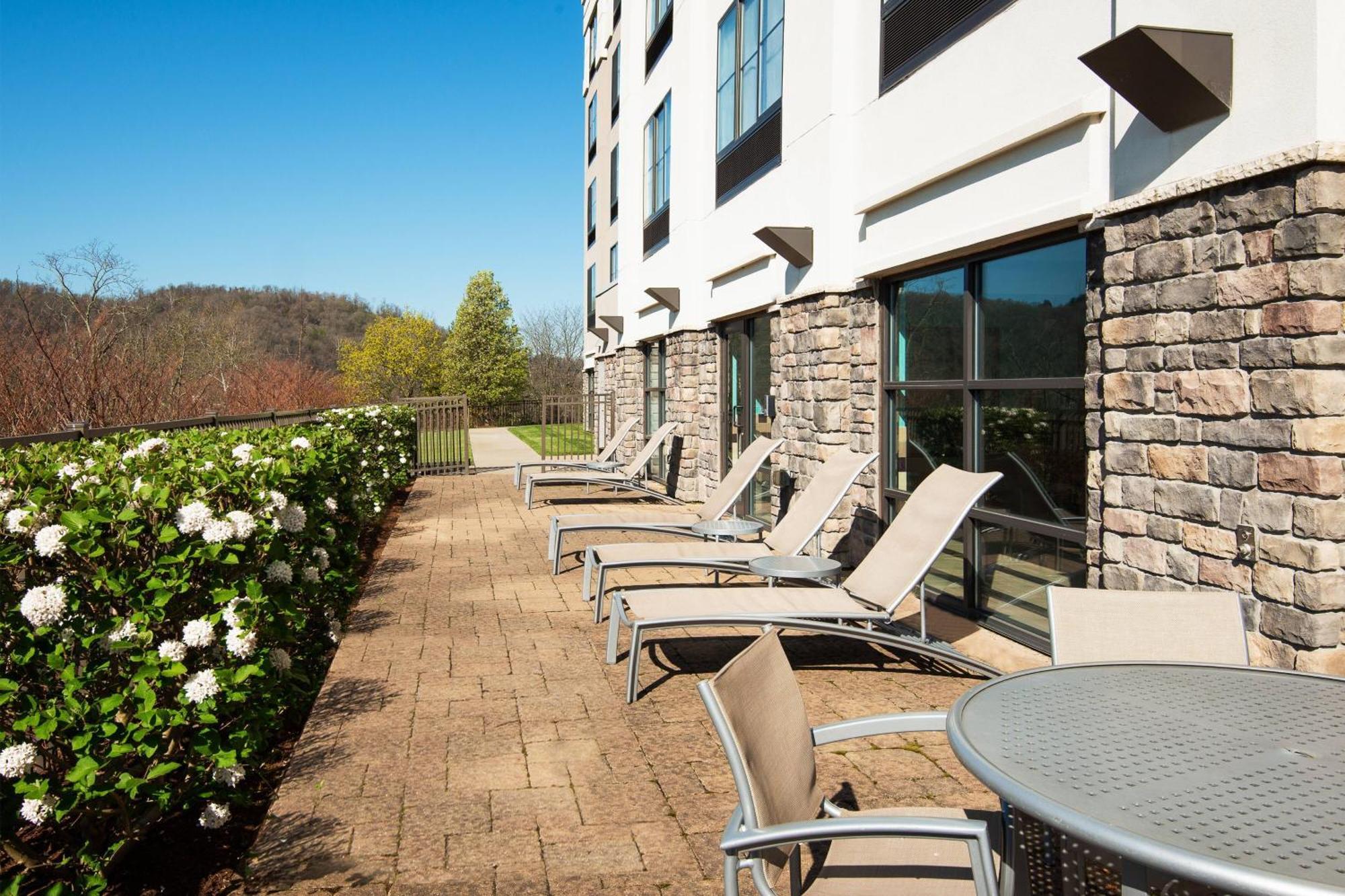 Springhill Suites By Marriott Wheeling Triadelphia Area Экстерьер фото