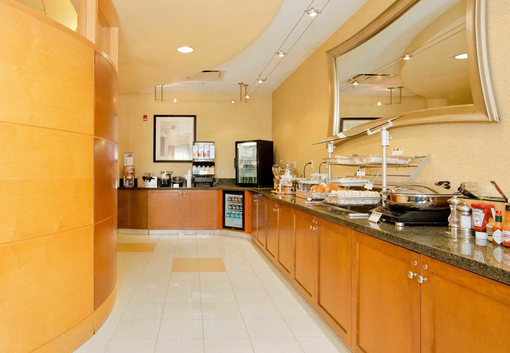Springhill Suites By Marriott Wheeling Triadelphia Area Экстерьер фото